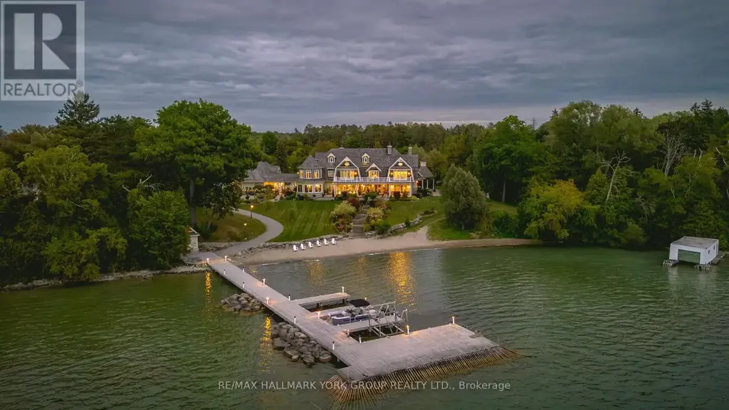 736 Lake Drive N, Georgina (Historic Lakeshore Communities)